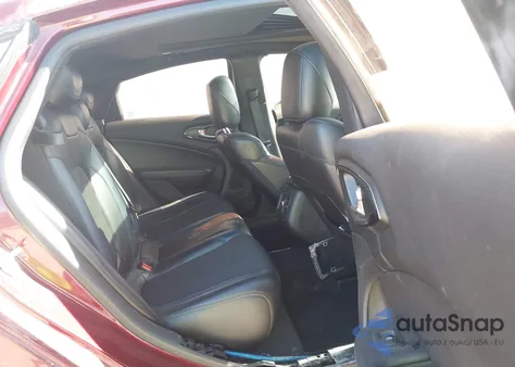 2015 Chrysler 200 S z USA, uszkodzony, nr VIN 1C3CCCBGXFN551536